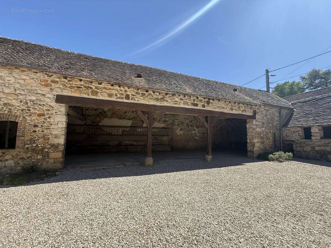 Maison à VILLEMANOCHE