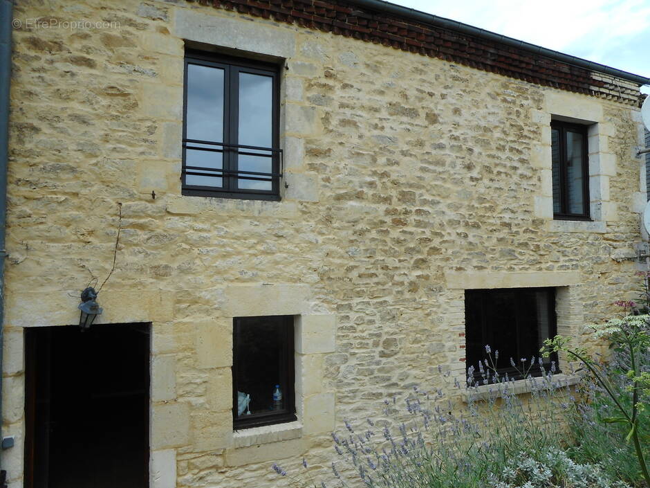 Appartement à ANTHENY