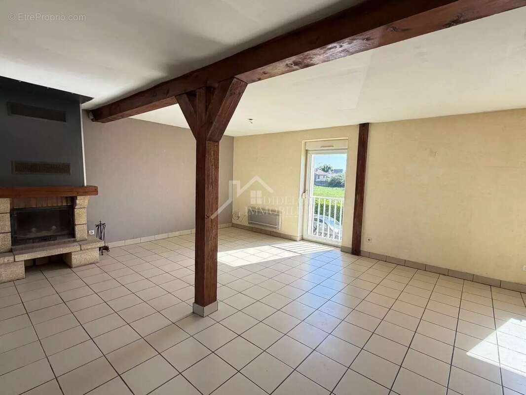 Maison 4 pièces - 73 m² - jardinet - photo 3