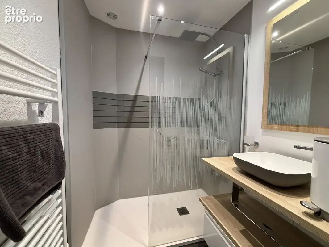 Appartement F2 meublé au cœur de Châtel-Guyon - photo 4