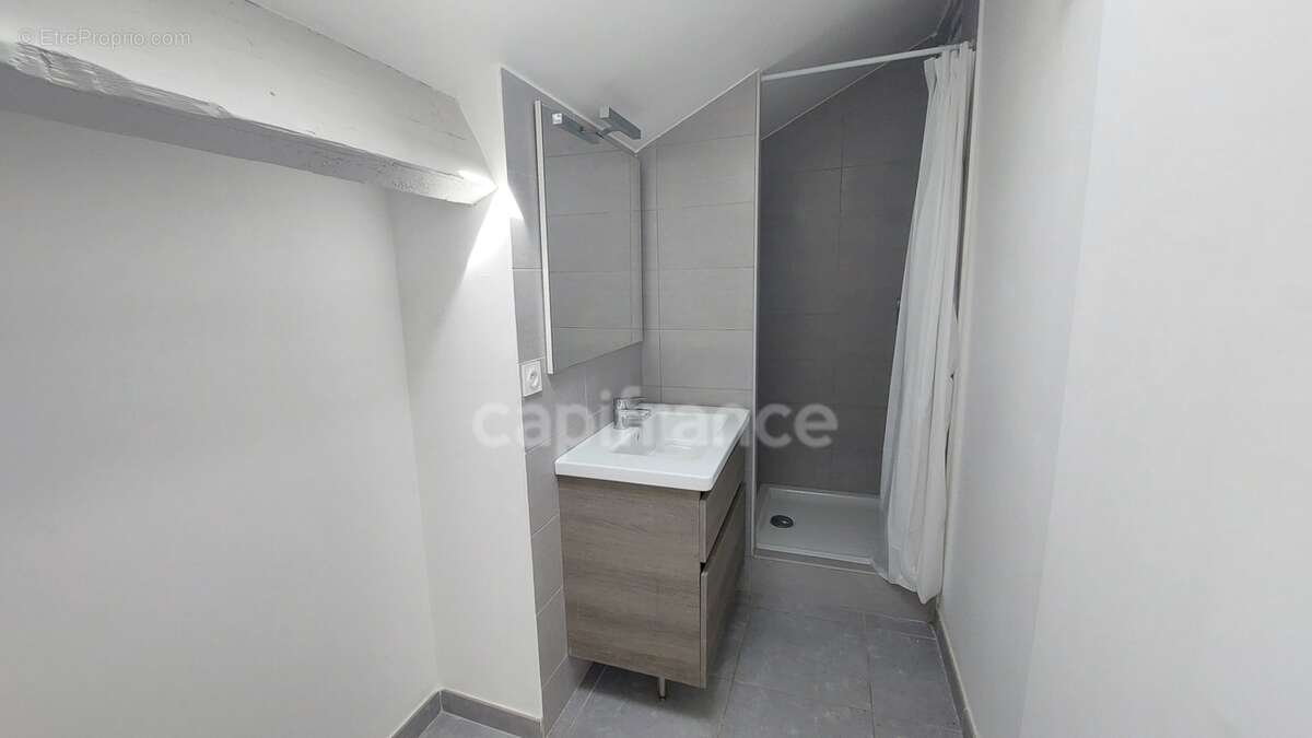 Appartement à vendre 3 pièces VILLENEUVE LES AVIGNON (30) - photo 11