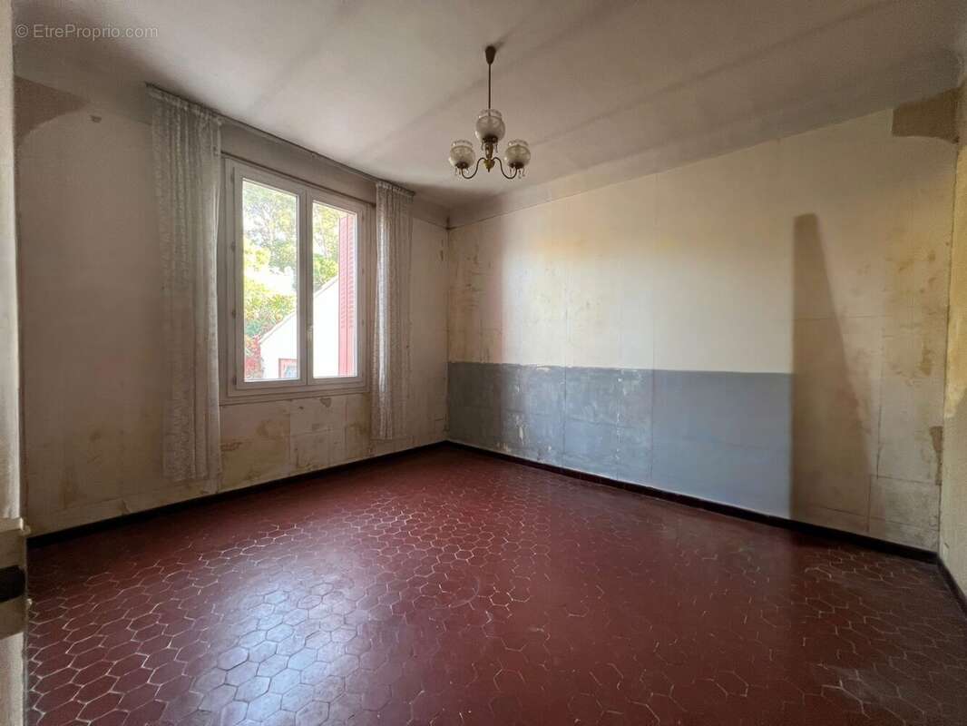 Salon R+2 - Maison à LA SEYNE-SUR-MER