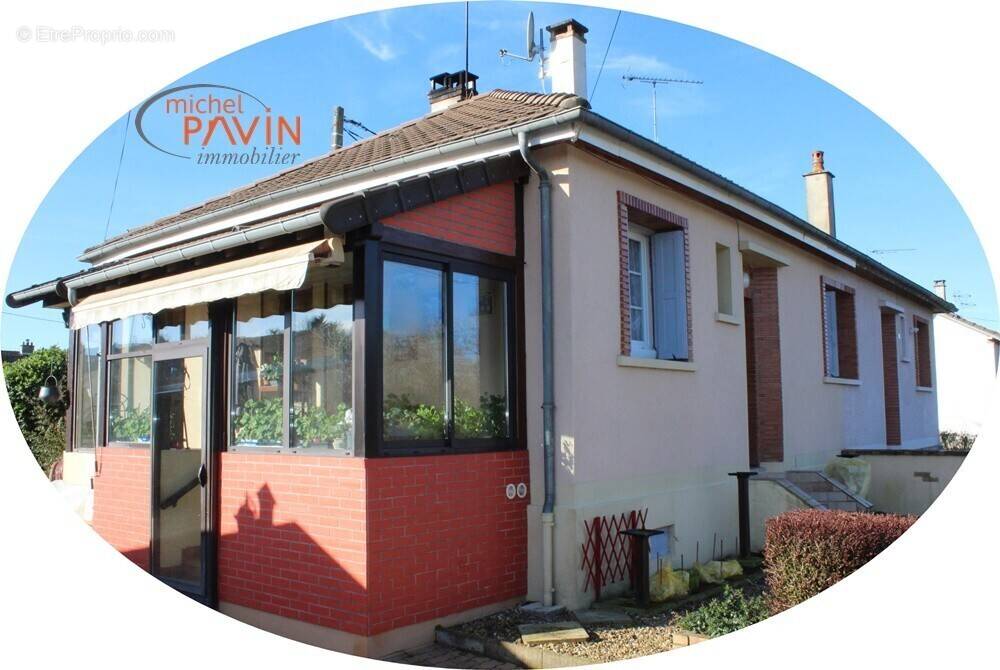 Maison à LA GUERCHE-SUR-L'AUBOIS