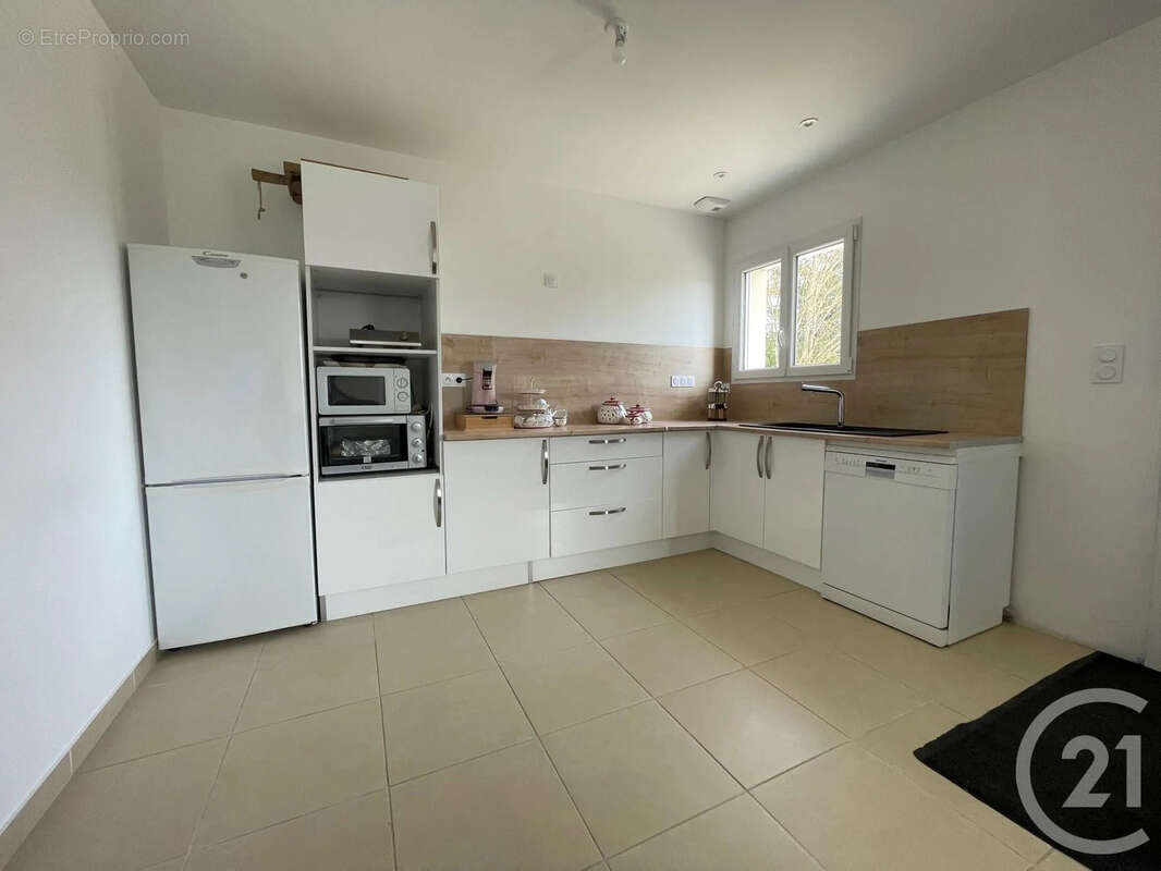 Maison à LES EGLISOTTES-ET-CHALAURES