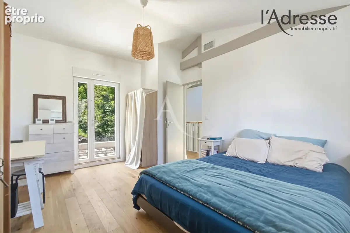 Maison familiale de 180m² avec jardin de 392m² ! - photo 9