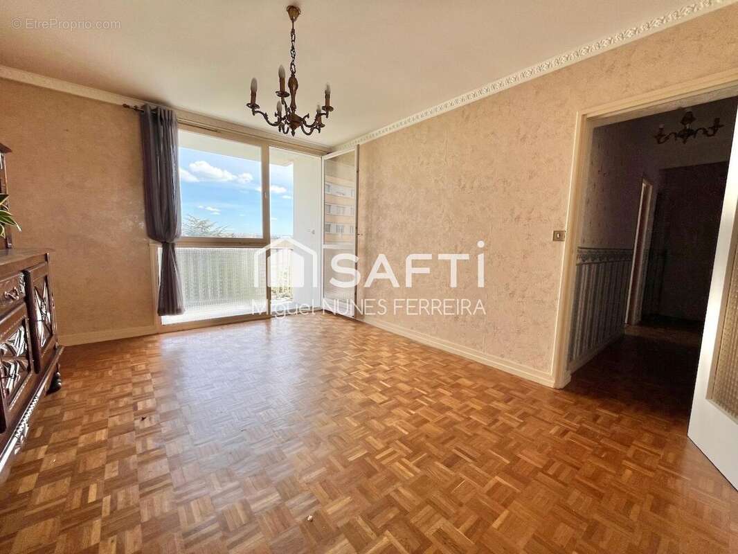 Photo 4 - Appartement à SAINT-ETIENNE-DU-ROUVRAY