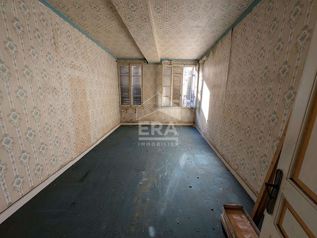 Maison à MONTPON-MENESTEROL