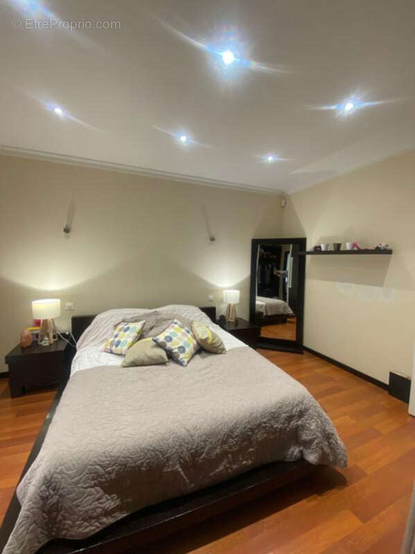 Maison à AMBARES-ET-LAGRAVE