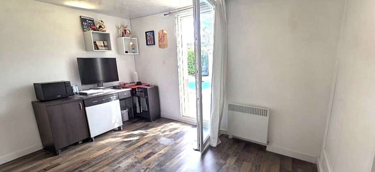 CUGES LES PINS-MAISON-A VENDRE-3 CHAMBRES-TERRAIN - Maison à CUGES-LES-PINS