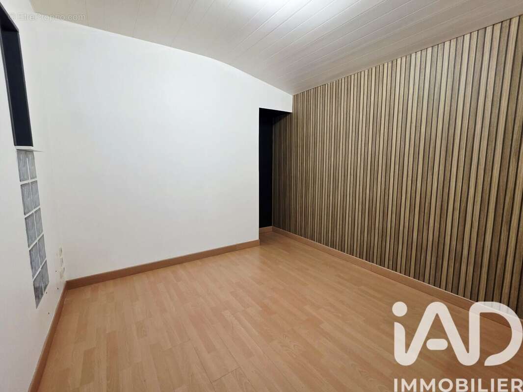 Maison 90 m² à Rouillac  - photo 7