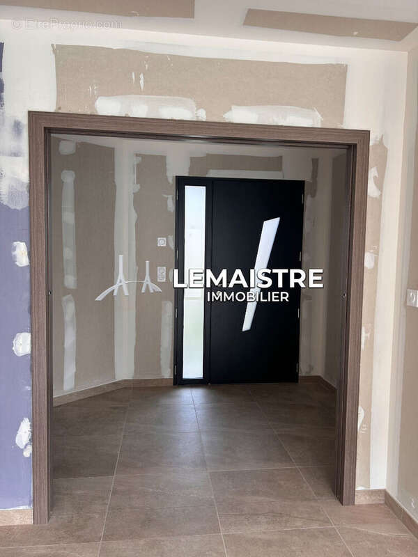 Maison à SAINT-LAURENT-DE-BREVEDENT