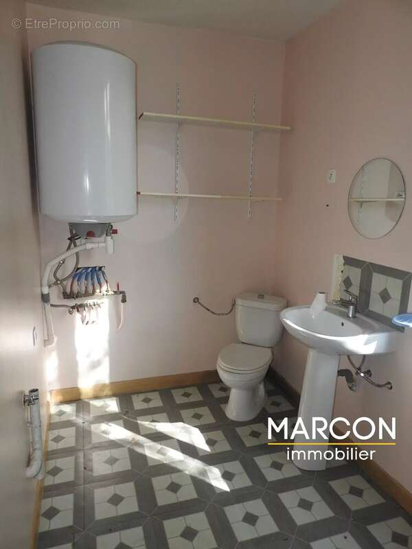 Maison à MOUTIER-ROZEILLE