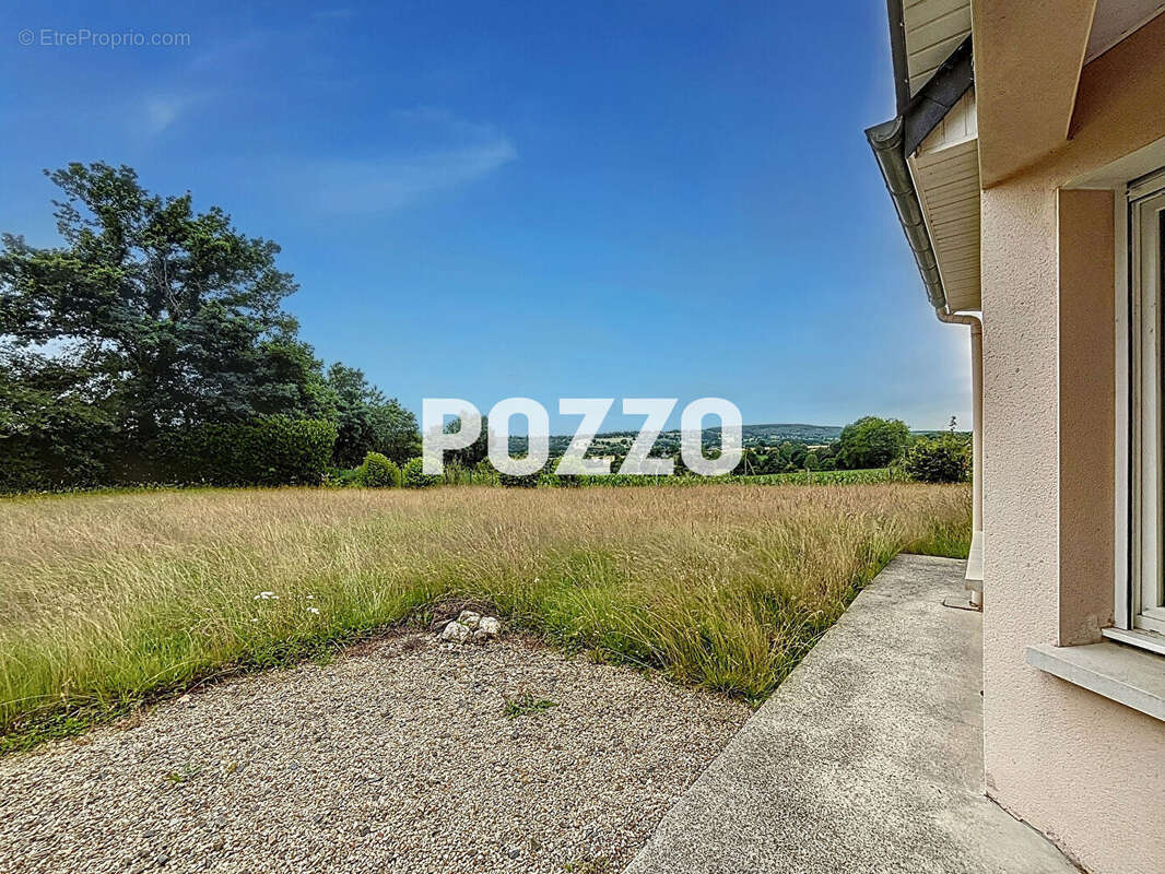 Maison à SAINT-SEVER-CALVADOS