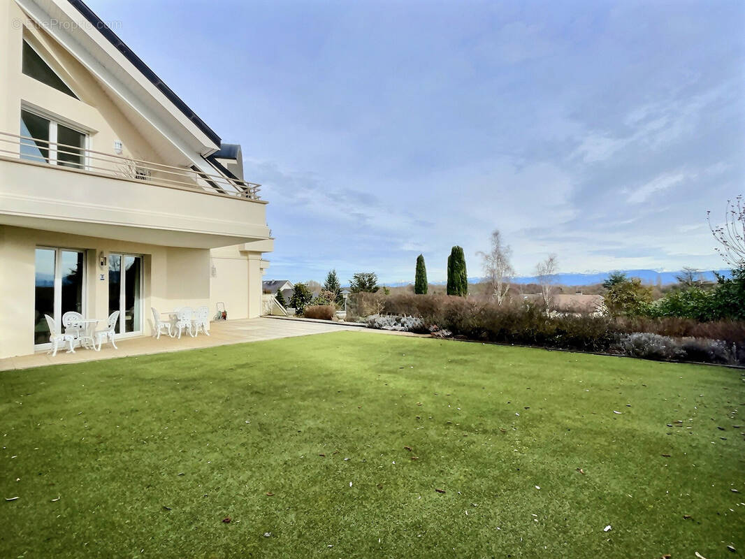 Appartement à DIVONNE-LES-BAINS