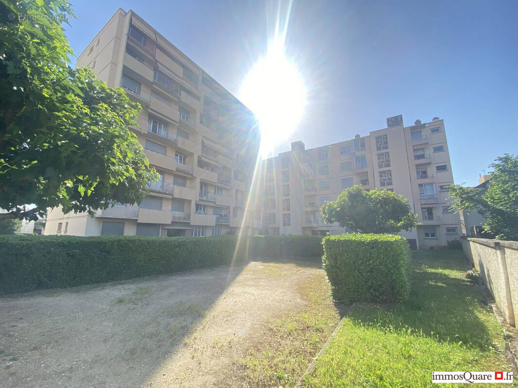 Appartement à LYON-8E