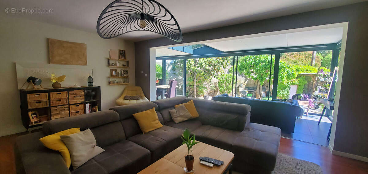 Maison à SAINT-MAXIMIN-LA-SAINTE-BAUME