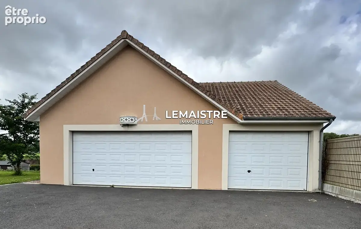 PROCHE GODERVILLE - Maison familiale 157 m² - Plain-pied - 4 garages - Terrain 2 000 m² - photo 2