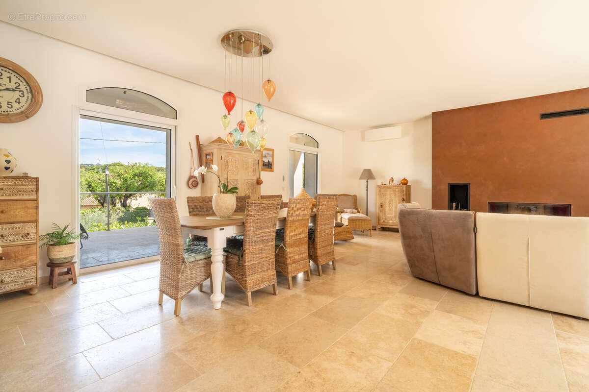 Maison à SIX-FOURS-LES-PLAGES