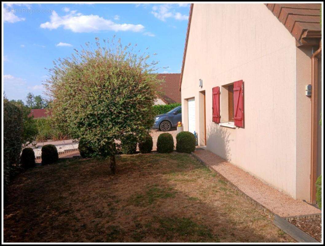 Maison à vendre 4 pièces SAINT MENOUX (03) - photo 3