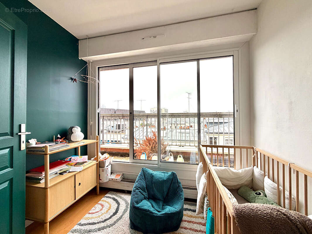 Appartement à PARIS-19E
