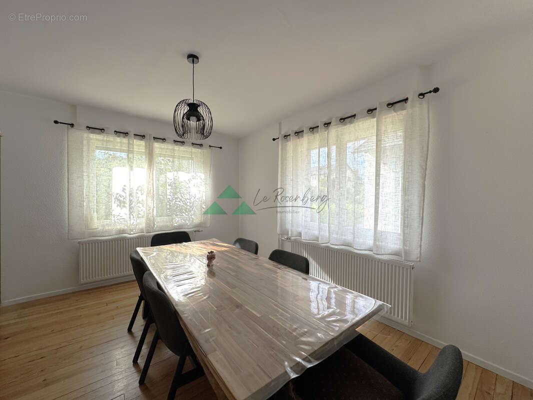 Spacieuse maison familiale de 153 m2 sur un terrain de 10,81 ares, aux portes de la Suisse - photo 2