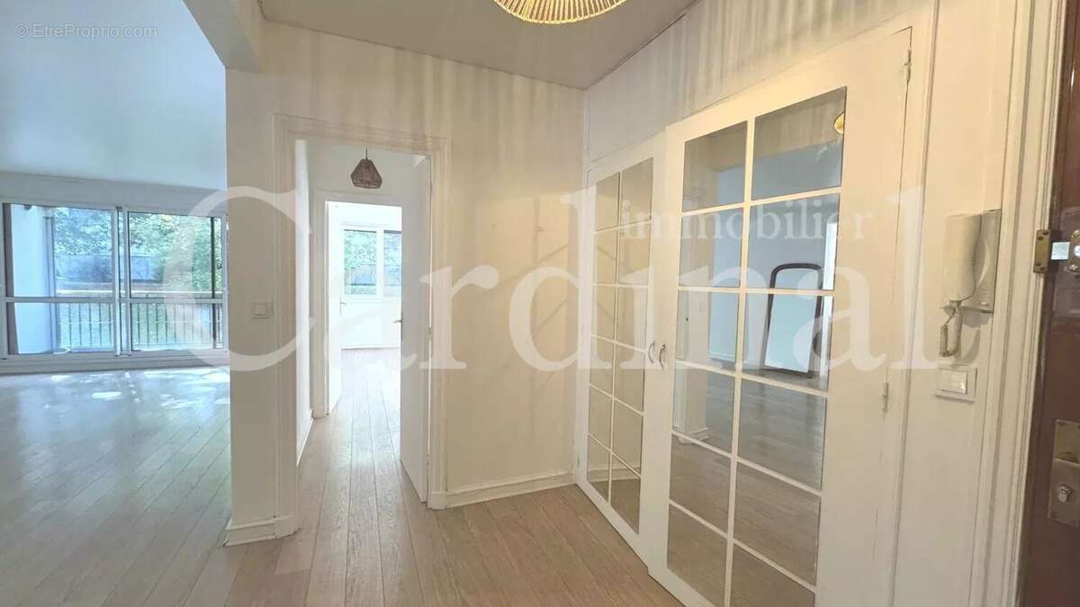 Appartement à NOISY-LE-ROI