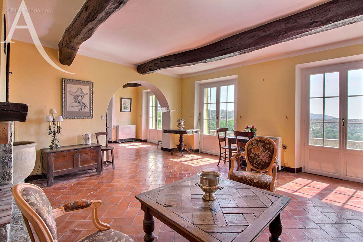 Maison à MOUGINS