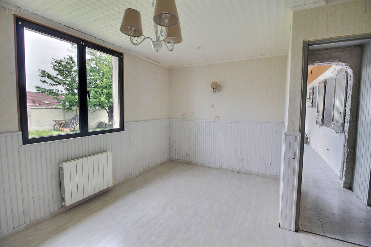 Maison à COURVILLE-SUR-EURE