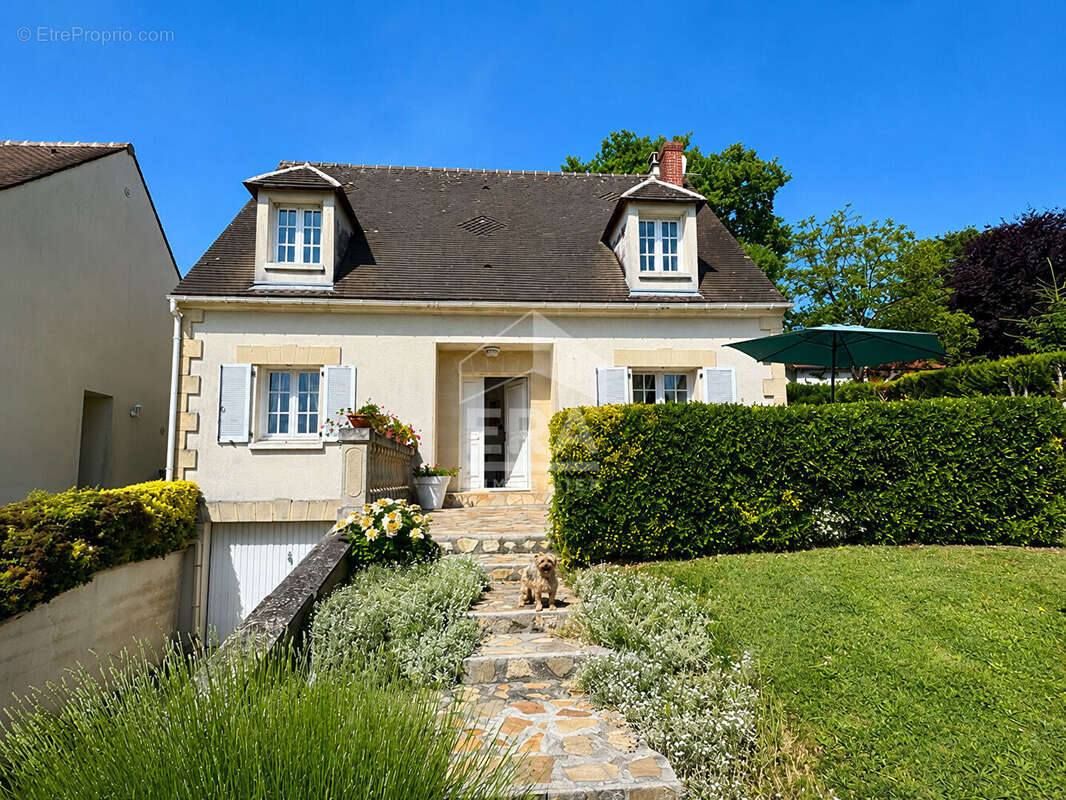 Maison à CHAUMONTEL
