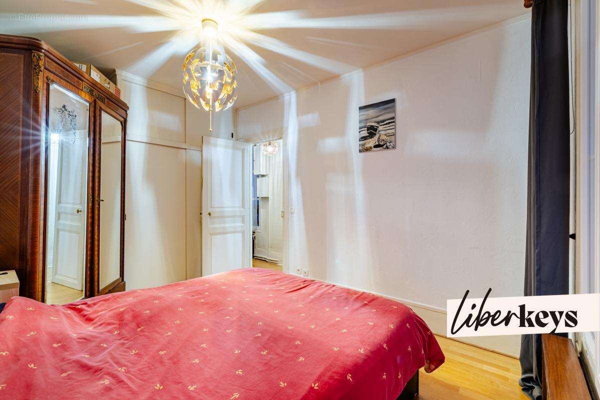 Appartement à PARIS-9E