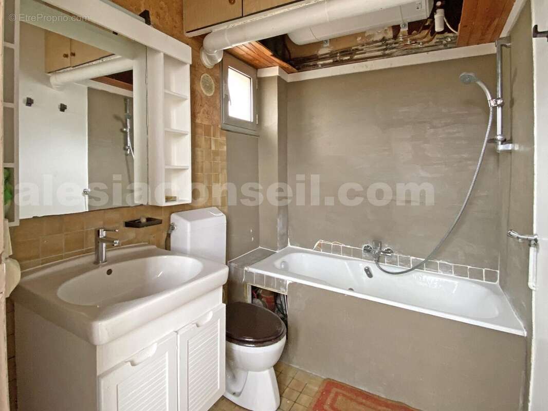 roue7-lege-sdb - Appartement à PARIS-14E