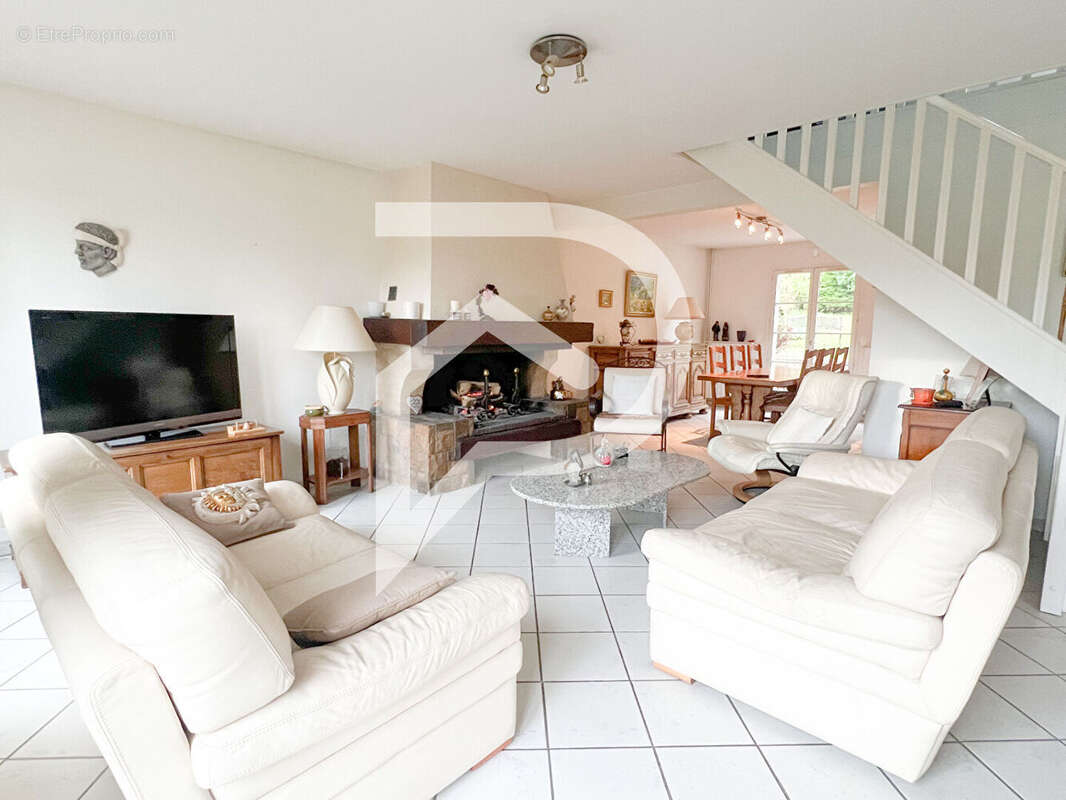 Maison à MONTLIGNON