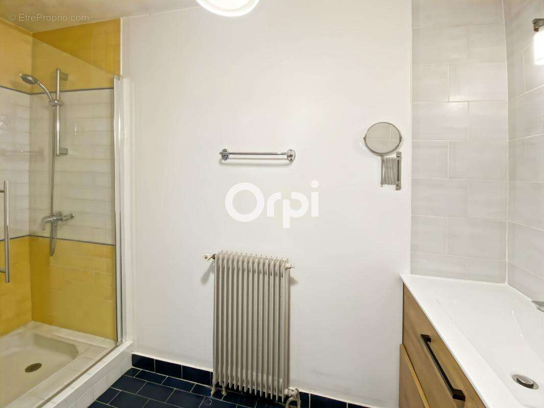 Appartement à MARSEILLE-9E