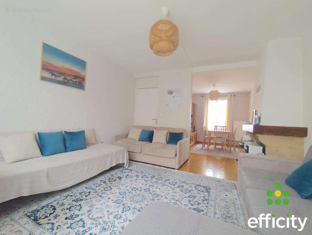 Maison à MONTIGNY-LE-BRETONNEUX