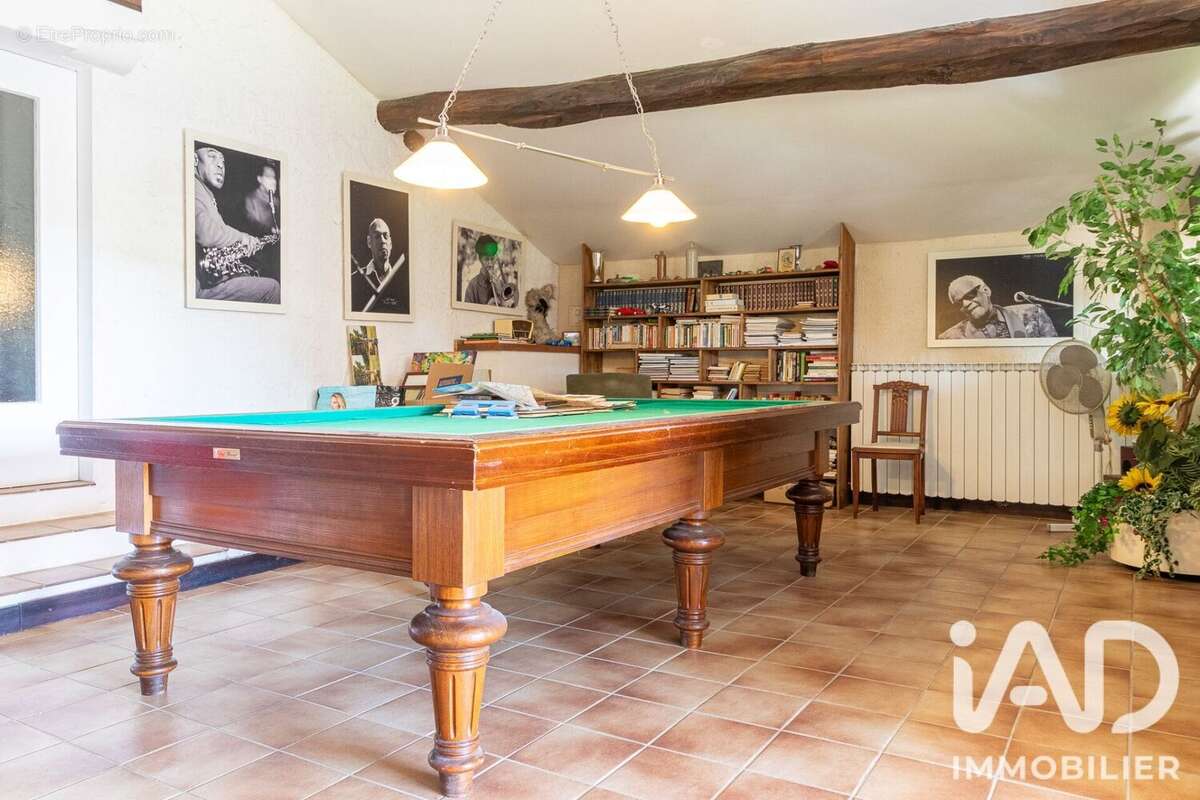Maison 370 m² à Lafrancaise  - photo 6