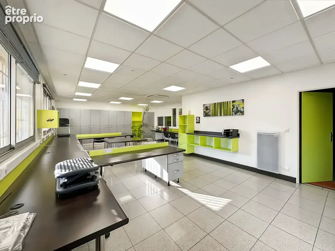 Bureaux / entrepôt Cesson 3 pièce(s) 100 m2 - photo 2