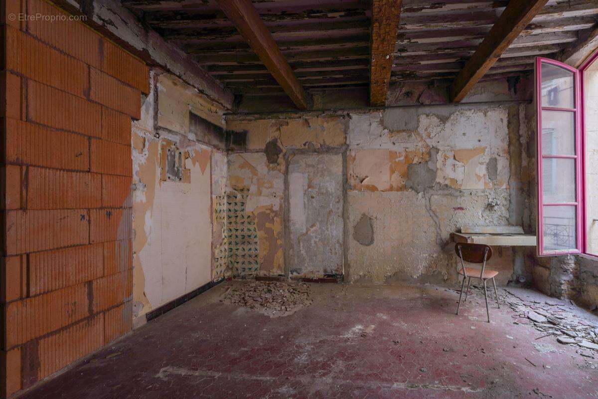 Appartement à MARSEILLE-2E