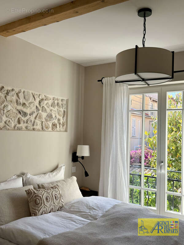Maison avec Jardin dans le VIEIL ANTIBES - photo 9