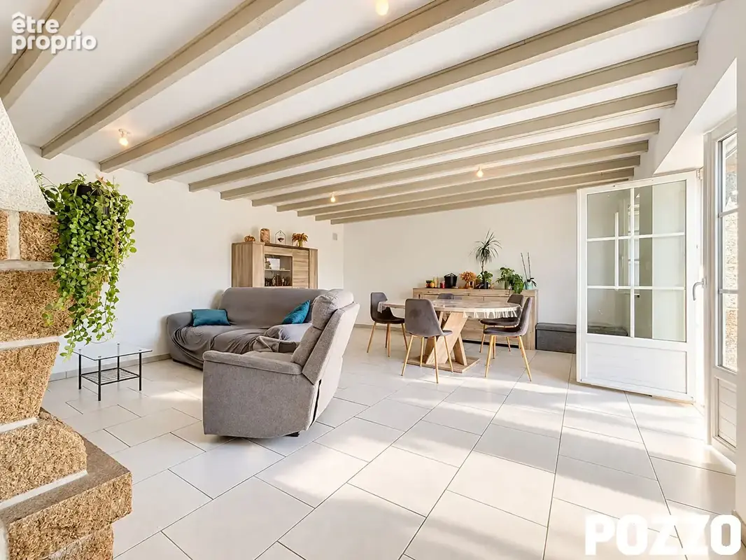 A Vendre - Tirepied Sur Sée - Maison 6 pièce(s) 160 m² -terrain-dépendances - photo 7