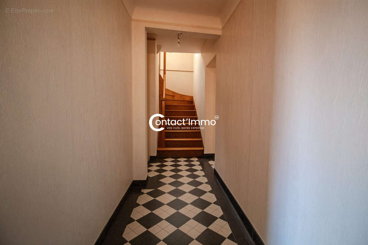 Maison à CHATEAUGAY