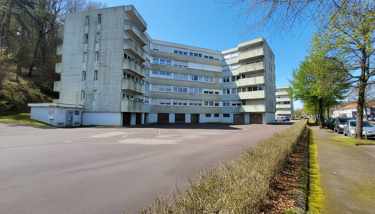 Saint Avold T2 avec balcon et ascenseur - photo 1