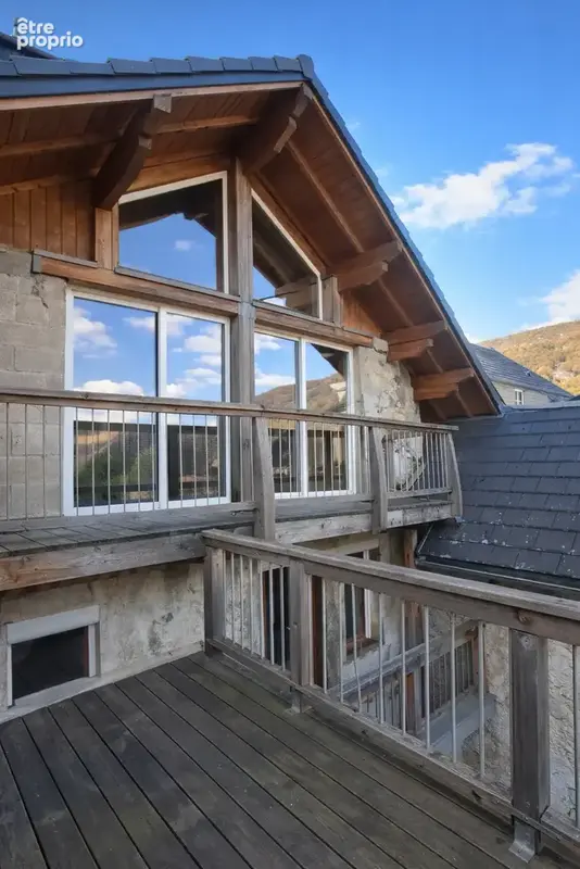 Secteur Sonnaz ancienne ferme rénovée d'environ 242 m2 avec un T2 indépendant - photo 7