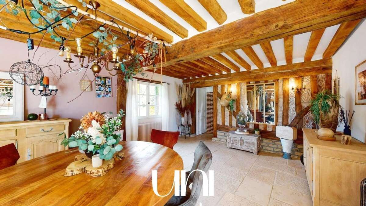 Maison 245 m² à Fauguernon  - photo 8