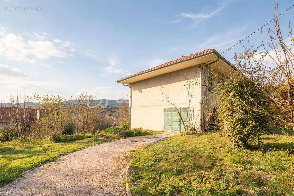 Maison à SALES
