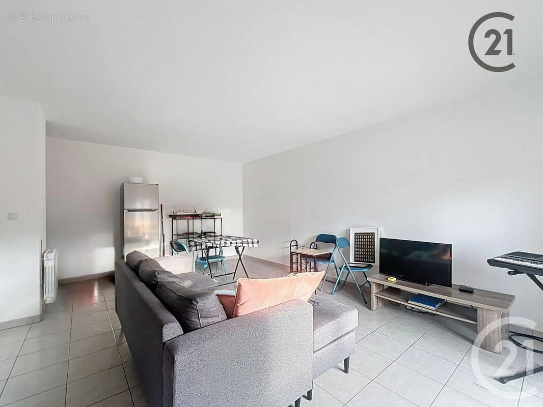 Appartement à VILLENEUVE-SUR-YONNE