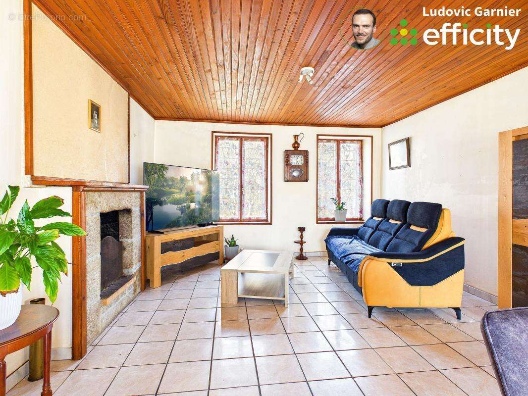 Maison à SAINT-HILAIRE-DU-HARCOUET