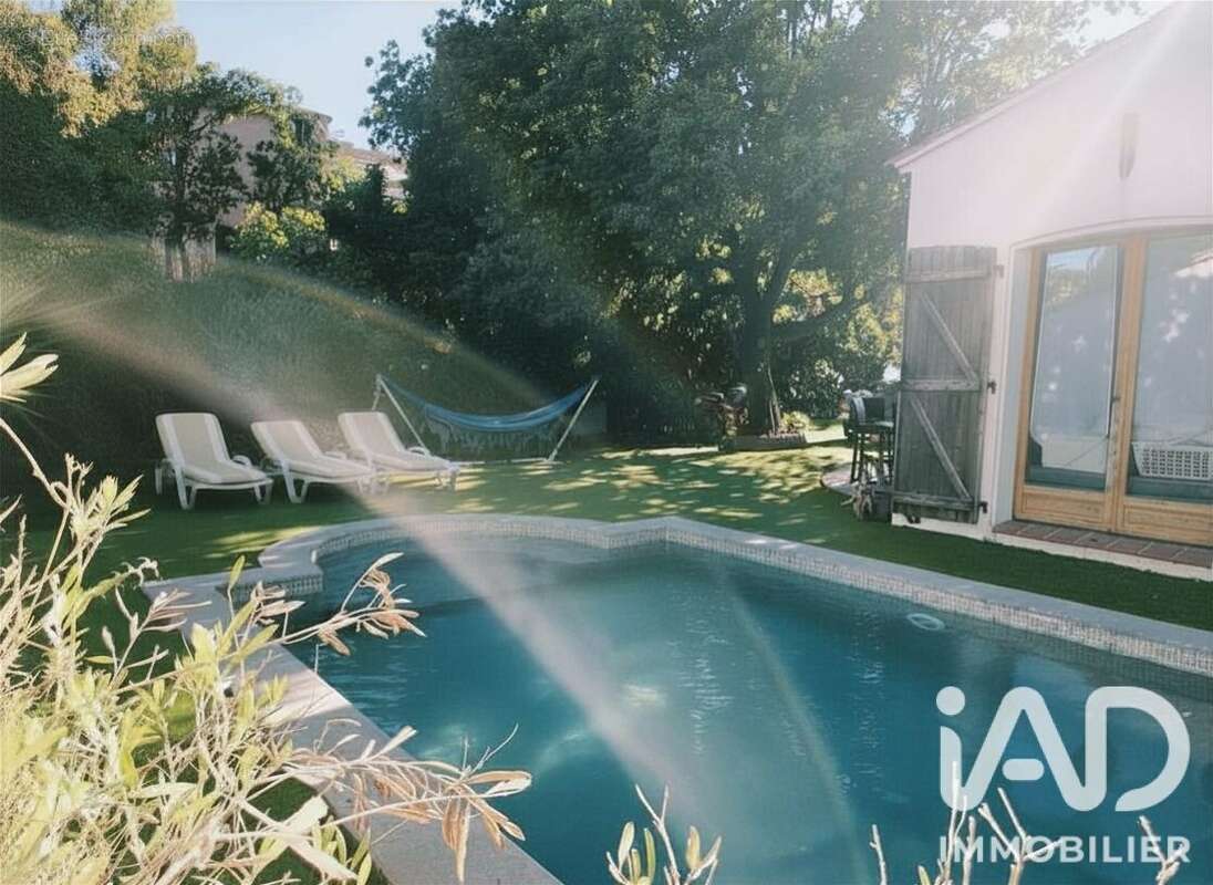 Photo 2 - Maison à BORMES-LES-MIMOSAS