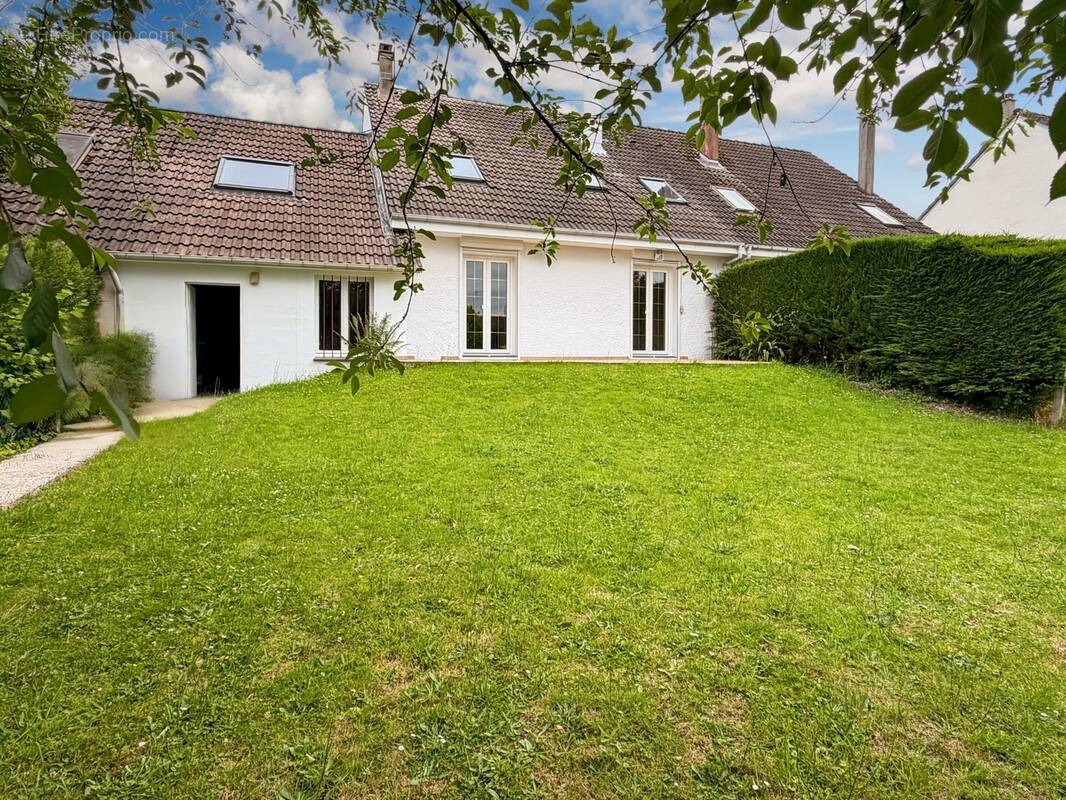 Maison à HOUPPEVILLE