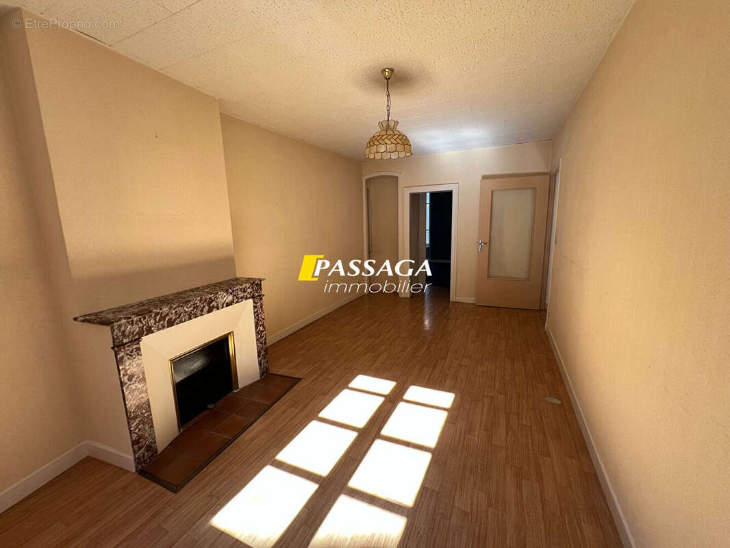 A VENDRE - Appartement T3 avec cave - RODEZ centre - photo 4