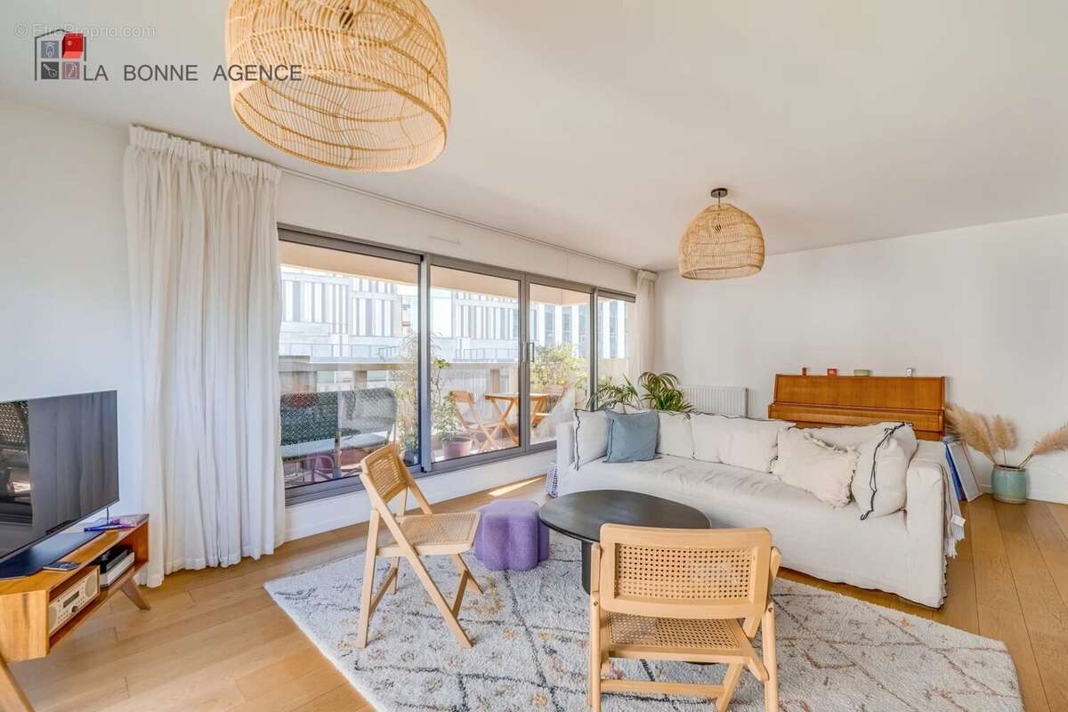 Appartement à PARIS-15E